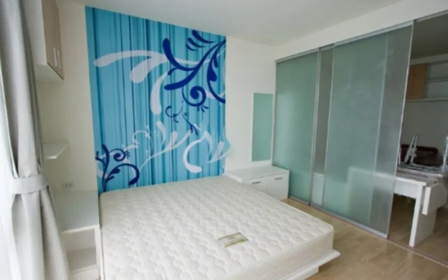 For rent!! Condo The Iris Rama 9-Srinakarin, 4th floor, Building D, fully furnished. Ready to move in, don't miss it!!