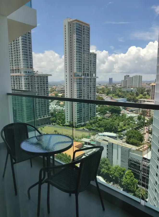 Wong Amat Tower for sale, spacious room with plenty of usable space, fully furnished, beautiful sea view from high floor, don't miss it!