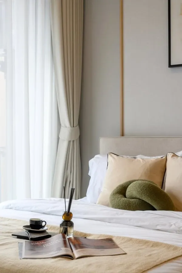 For rent: The Crest Park Residences, beautifully decorated room, well-built-in, convenient and complete here. Don't wait, book now.