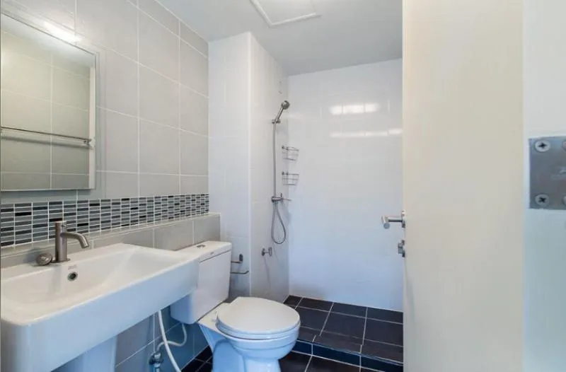 Urgent sale, D Condo On Nut Rama 9, 1st floor, wide room, very good price.