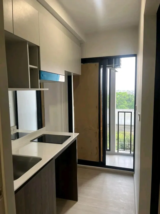 Condo down payment for sale, New Cross Khu Khot Station, studio room, 1 bathroom, comes with a great price. Not booking is a big mistake.
