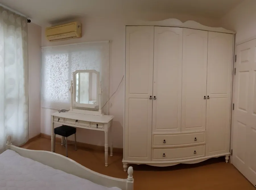 For rent Life at Tha Phra, very beautiful room, very pleasant, 7th floor, high, good condition, fully furnished If interested, hurry to reserve.