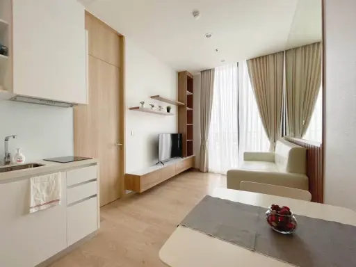 For rent, Noble B 19, spacious room, pleasantly decorated, open view, north direction. Can't reserve anymore, hurry up.