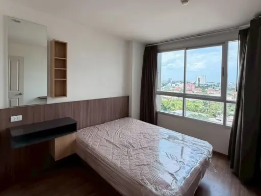 Selling U Delight @ HuaMak Station, north-facing unit in a great location. Fully furnished. Book now! images