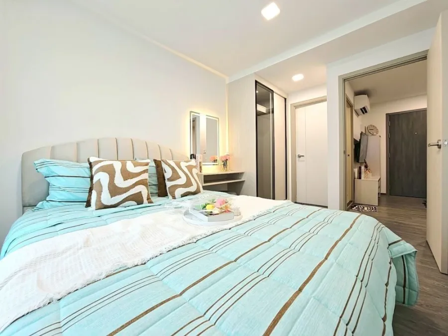 ให้เช่าคอนโดใหม่แกะกล่อง ฟังก์ชัน 1 Bed Extra ตึก D ชั้น 7 วิวสระสวยจัดเต็ม ใกล้ ม.ธรรมศาสตร์ รังสิต | ✨ Kave Wonderland (เคฟ วันเดอร์แลนด์)