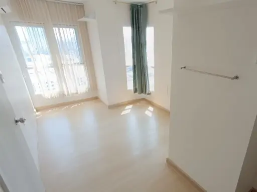 Selling Supalai Veranda Ramkhamhaeng, 12th floor, corner unit. Interested in owning one? Book now! images