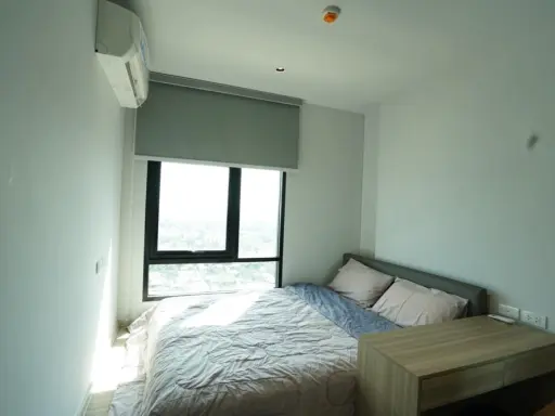 For rent: Altitude Unicorn Sathorn - Tha Phra, 18th floor, open and airy view. Complete amenities, hurry and reserve now.