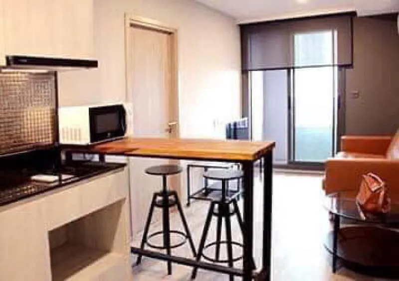 ให้เช่า Maestro 19 ห้องแต่สไตล์ Loft สวยสุดๆ แถมตำแหน่งเยี่ยม ห้องมุม วิวเมืองรัชดา สนใจรีบเลยจ้า