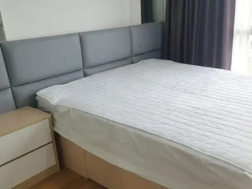 For rent: Lumpini Place Ratchayothin. Fully furnished with built-in furniture. Excellent condition. Every space is utilized efficiently. Book now!