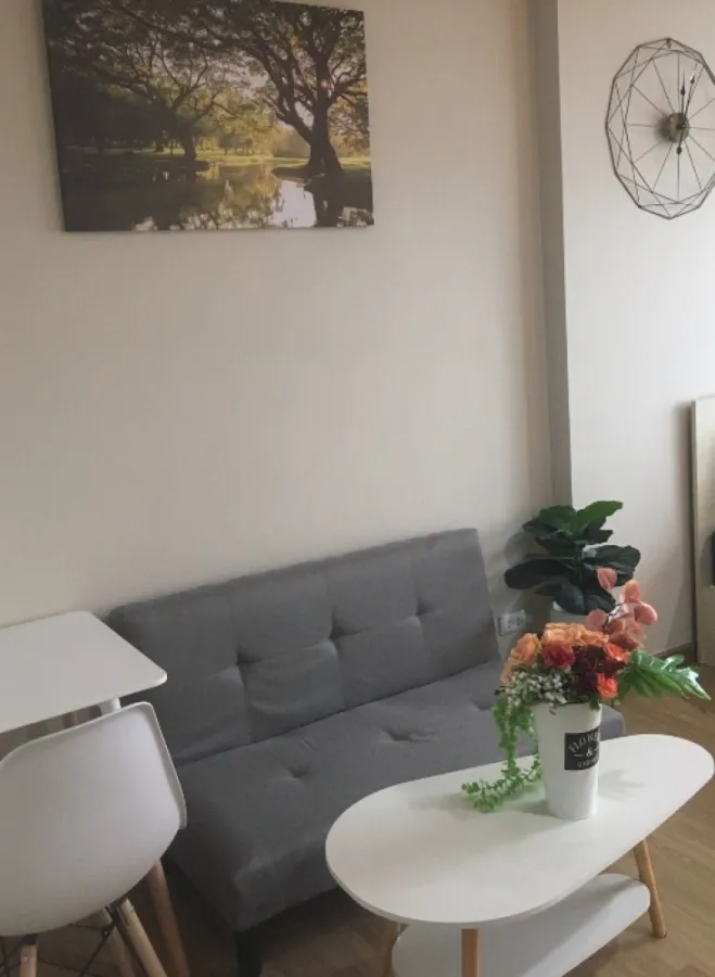 For Rent บี คอนโด พหลโยธิน ชั้น 7 สูงกำลังดี มาพร้อมเฟอร์เครื่องใช้ไฟฟ้าครบ อย่ามัวมองรีบจองเลย