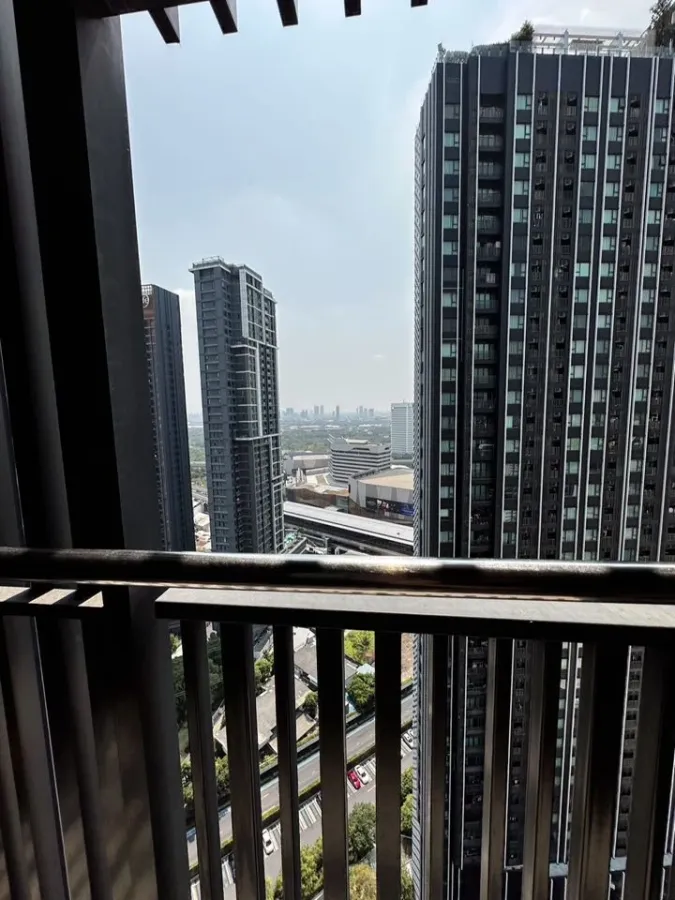 ให้เช่า ขาย คอนโด Life Ladprao ห้องกว้างอยู่สบาย ชั้นสูง บิ้วอินภายในห้องอย่างดี เฟอร์ครบ จบที่นี่ที่เดียวรีบจองเลยก่อนพลาด!