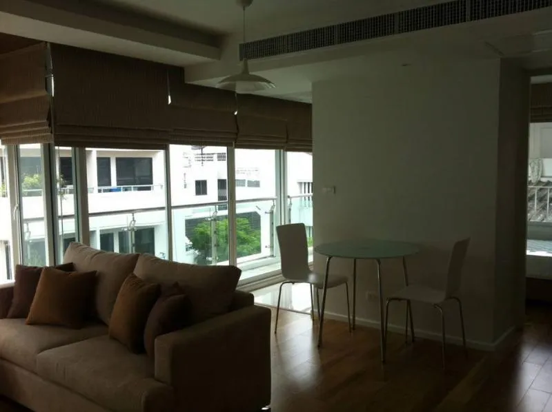 Sell / rent Condo Focus on Saladaeng, beautiful room, full furniture, pleasant location, in the heart of the city, near BTS, book now.