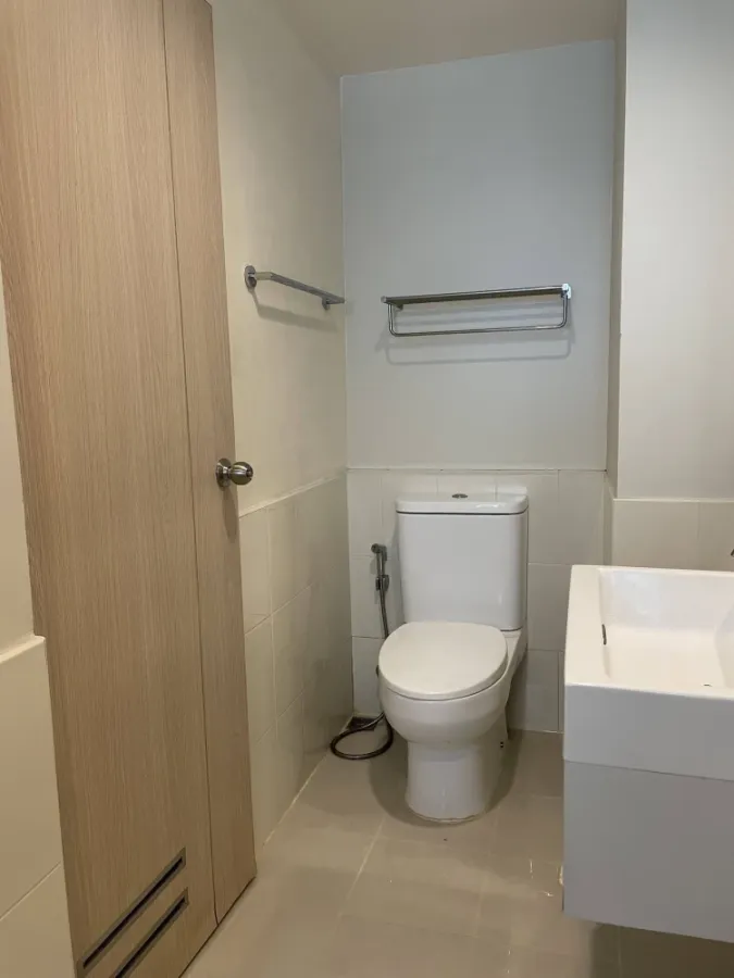 Urgent sale! M Society Condominium. Well-partitioned units with separate zones. Great value! Book now, don't miss out!