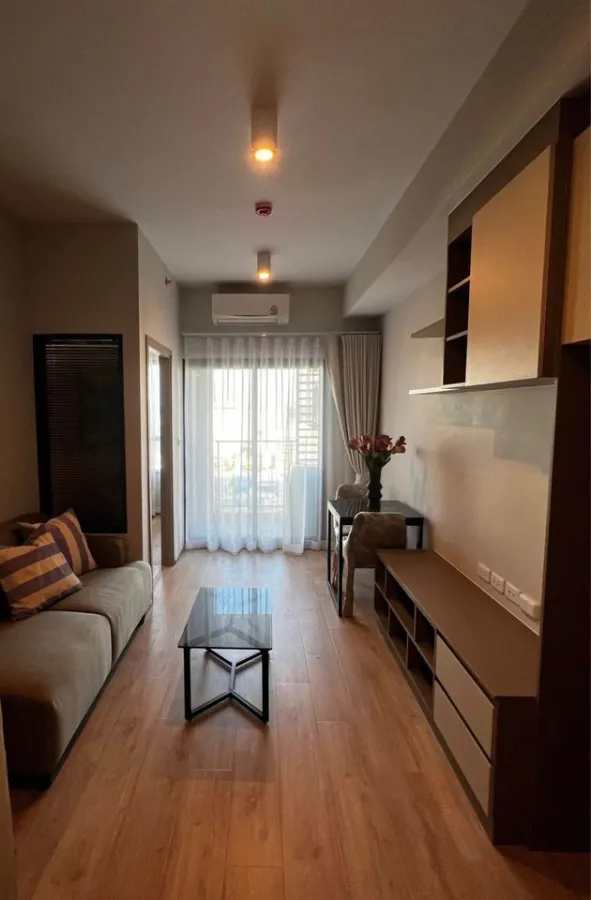 For rent, Ideo Rama 9 - Asoke, 24th floor, very beautiful view, well decorated room. Like this, you need to hurry up and reserve it. Don't miss it.