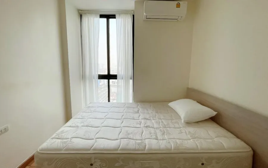 For rent: Ideo Ratchada–Huai Khwang. A very nice room with complete furnishings. Everything you need is included; just bring your suitcase and move in