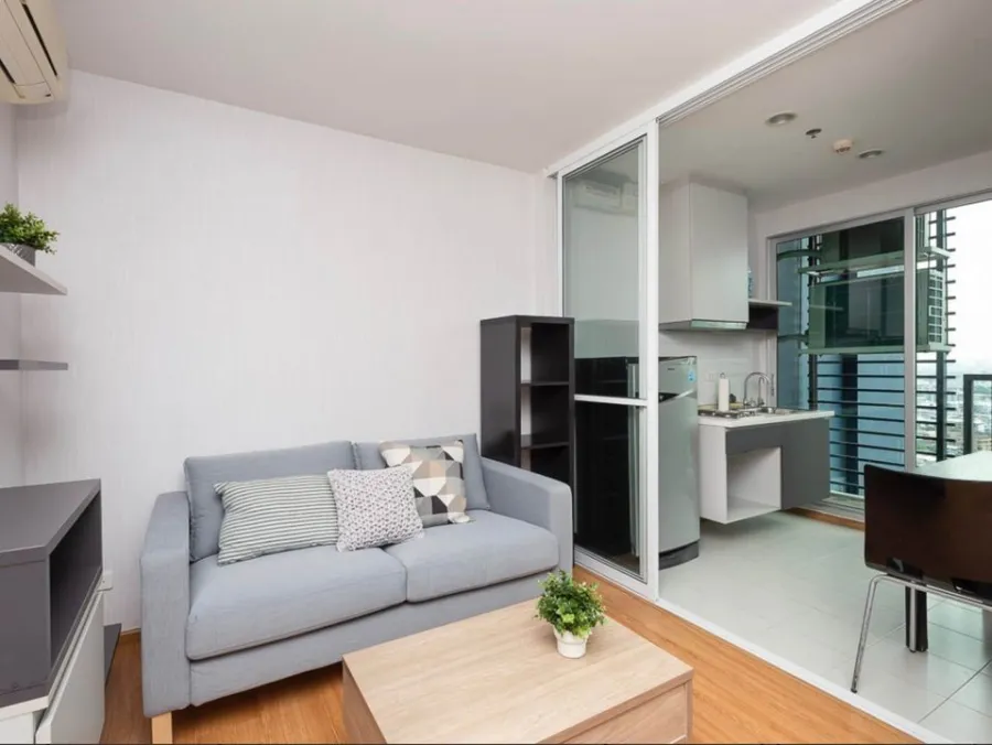 ให้เช่า คอนโด The Base Sukhumvit 77 ชั้น 24 วิวแจ่มๆ ห้องกั้นเป็นสัดส่วน ตกแต่งน่าอยู่ รีบจองเลยจร้า