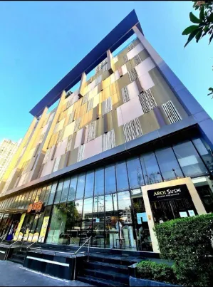 Condo for sale/rent, True Thonglor, spacious room. Nicely decorated Plus complete furniture Just come and move in.
