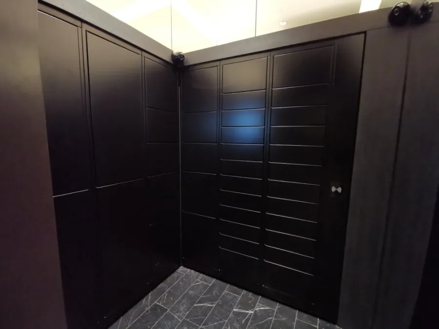 For rent, 28 Chidlom, 16th floor, beautiful room, luxurious decoration, well furnished, I can say that it's very nice to live in. Book now.