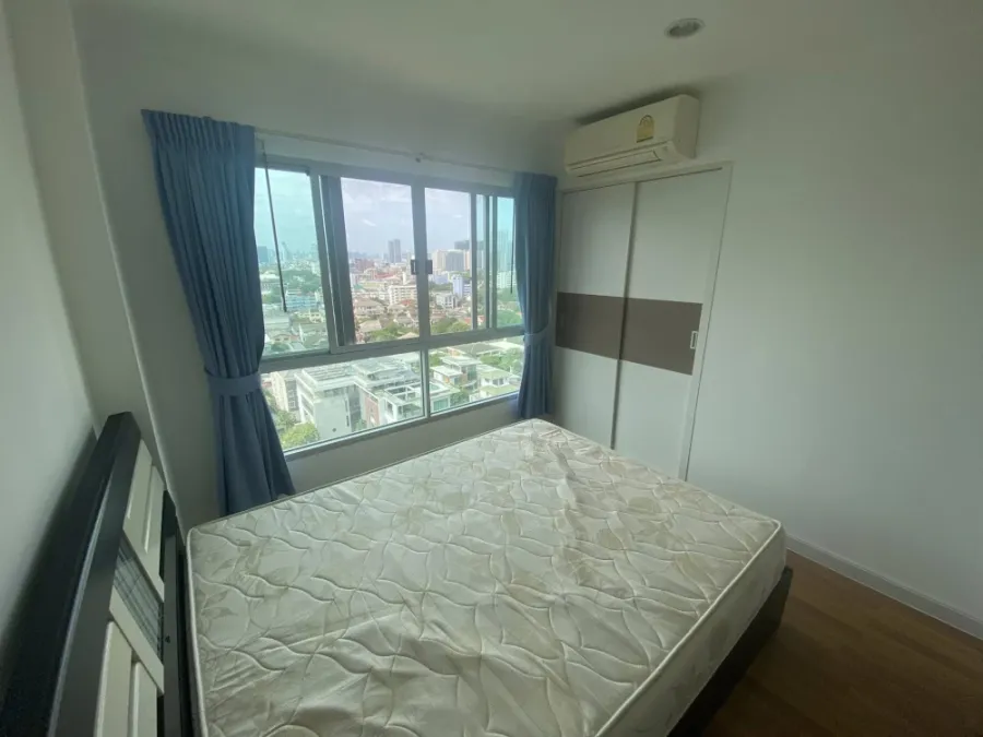 For rent: Lumpini Place Ratchayothin, nice room, good location, fully furnished, view of Chang Building, don't miss it.