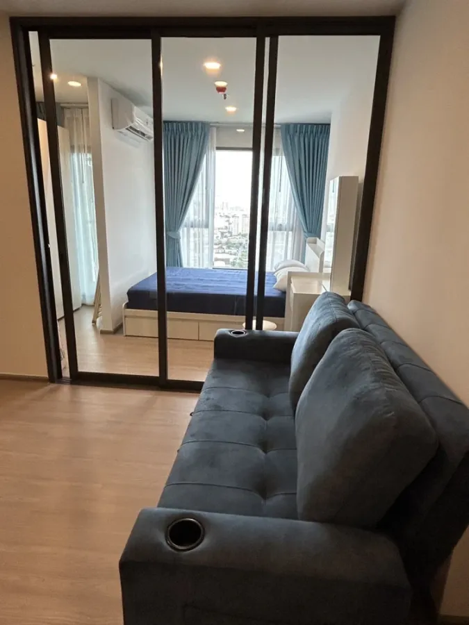 For rent: Aspire Sukhumvit - Rama 4. Beautiful, luxurious and comfortable. Book now!!