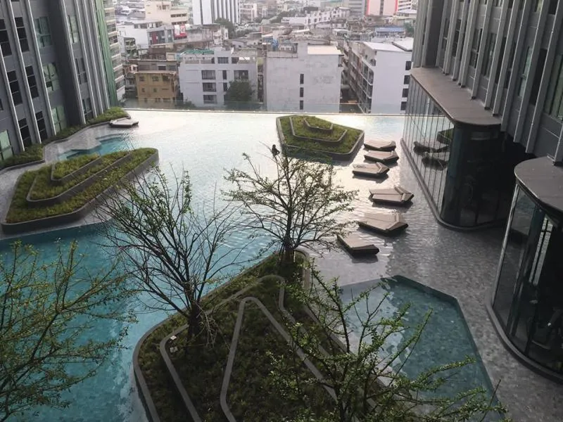Condo for sale, Ideo Q Chula Samyan, beautiful room, fully furnished, pool view. Hurry and become the owner.