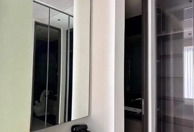 For sale: 28 Chidlom, 34th floor, fully furnished, ready to move in immediately. Interested in owning one? Hurry and reserve now!