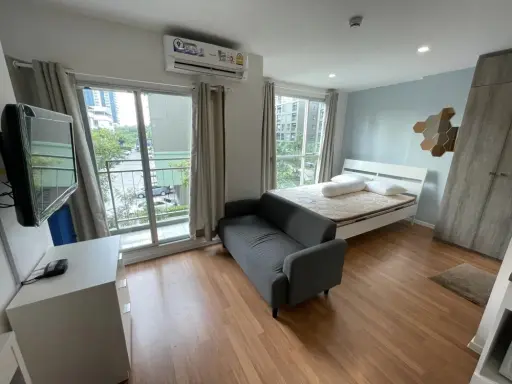 For rent, Lumpini Place Bangna Km. 3, corner room, complete facilities. If interested, hurry up to reserve it quickly.