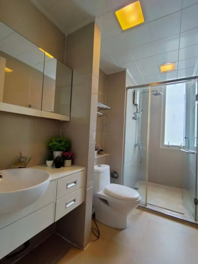 TC Green Condo for sale, decorated room ready to move in, modern chic comtemp style, you can't miss it.
