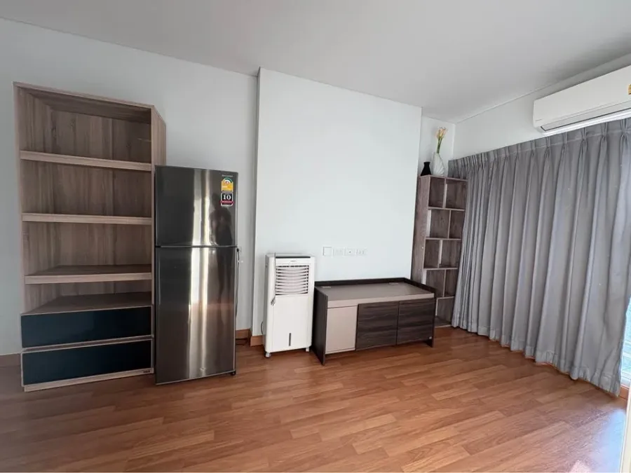 Condo for sale or rent, Lumpini Place Ratchada-Sathu, ready to move in, complete facilities Great value, book now.