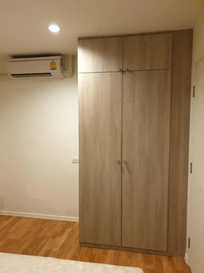 For sale: Lumpini Ville Nakhon In-River View, high floor, unblocked view, fully furnished, great price. If interested, reserve now.