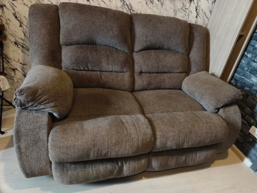 For rent: Elio del Nest studio apartment. High-quality wallpaper and fully furnished. Just bring your bags and move in!