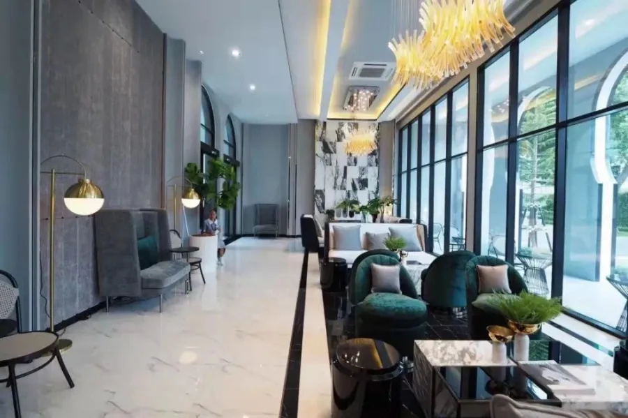 For rent!! Condo Aspire Asoke-Ratchada, fully furnished, good location, near MRT Rama 9, don't miss it!!