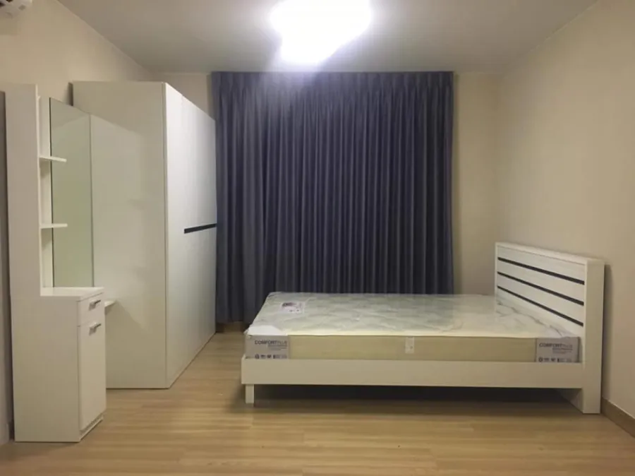 For rent, Plum Condo Phahon Yothin 89, large room, lots of usable space. Separate kitchen area Fit like this. Book now.