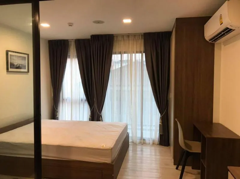 ห้อง 1 bed HOT มากแบบตอนลึก นัดมาดูห้องจริงได้เลย ต่อรองราคาเช่าได้และอยู่ได้ 1-2 คน ตึก C พร้อมเข้า