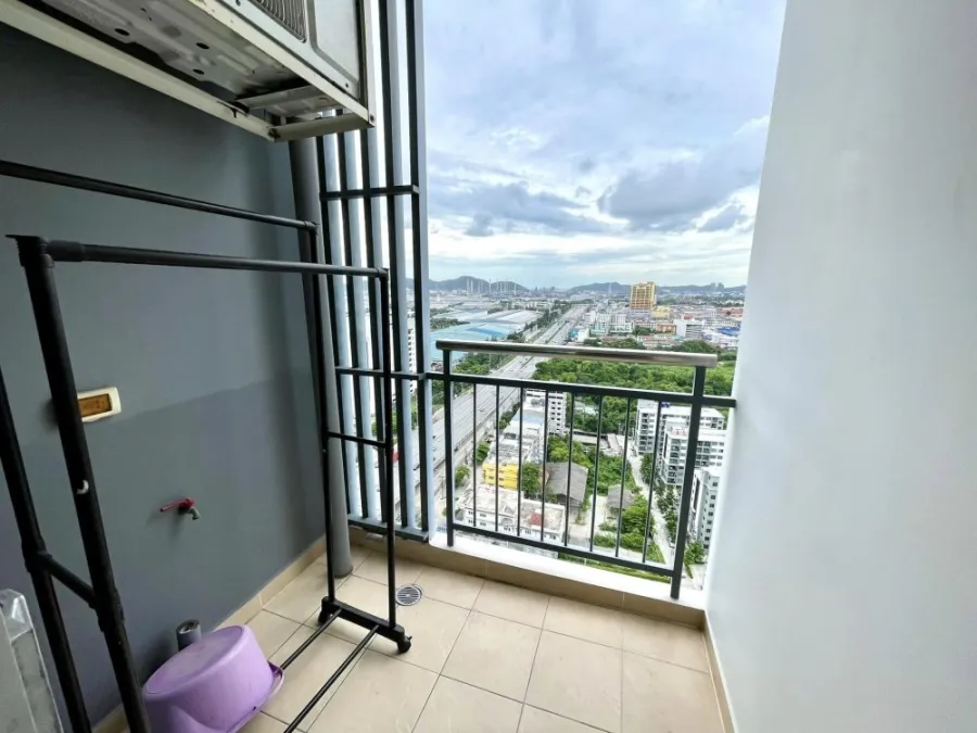 For rent Supalai Vista Sriracha - Laem Chabang Port Intersection, high floor room, open to the breeze all day, book now.