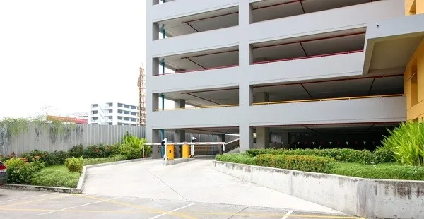 ให้เช่า The Escape Condominium Sukhumvit 101/1 ห้องกว้างมาก พร้อมเข้าอยู่ มาในราคาเบาๆ ที่ไม่ควรพลาด