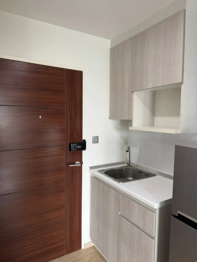 For sale: Wynn Condo Phaholyothin 52, 1 bedroom, 1 bathroom, fully furnished, building view, reserve now.