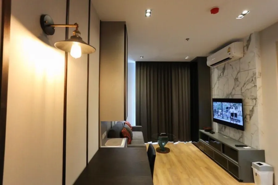 For rent, Park 24 Origin Phrom Phong, a beautiful room that is outstanding to live in. Book now, don't miss it, hurry up.