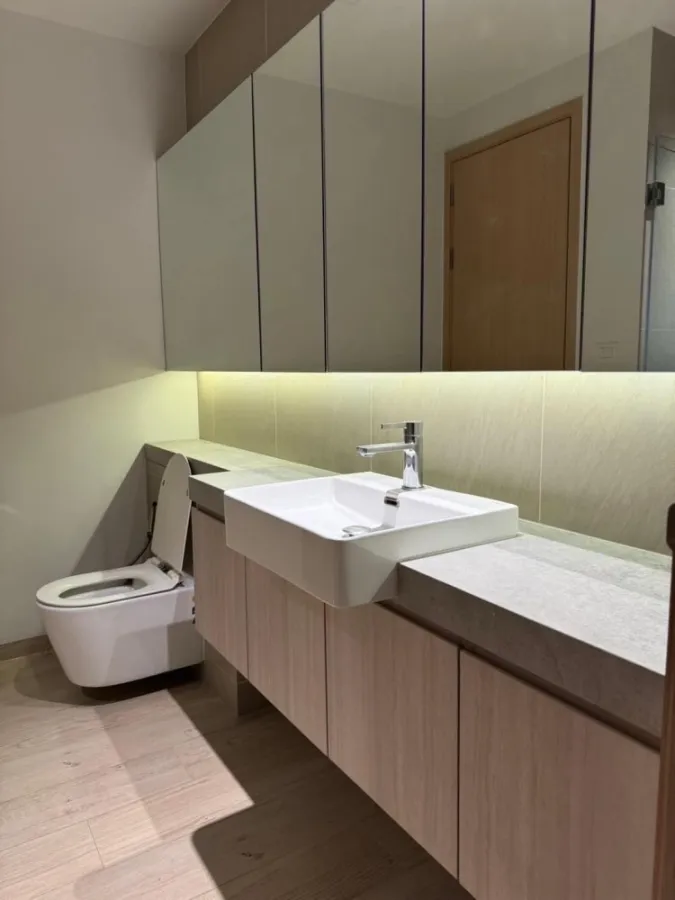 ขายห้องโครงการ The Lofts Silom ห้องพร้อมอยู่ Fully furnished with built-in บอกเลยว่าห้ามพลาด