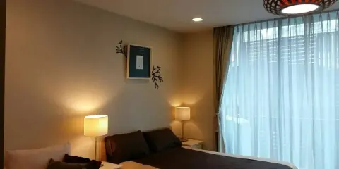 For rent Quad Sathon ห้องกว้างขวาง มาพร้อมพื้นที่ใช้สอยเยอะ ราคาอย่างโดน รีบมาจับจองเลย อย่าพลาด