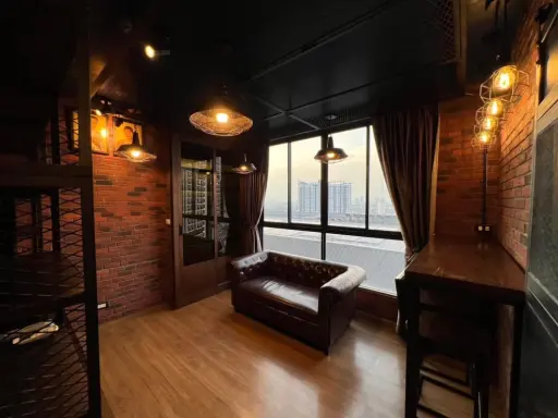 ให้เช่า The Tree Interchange ตกแต่งสไตล์ loft เฟอร์นิเจอร์ เครื่องใช้ไฟฟ้าครบ built in ทั้งห้อง ด่วน