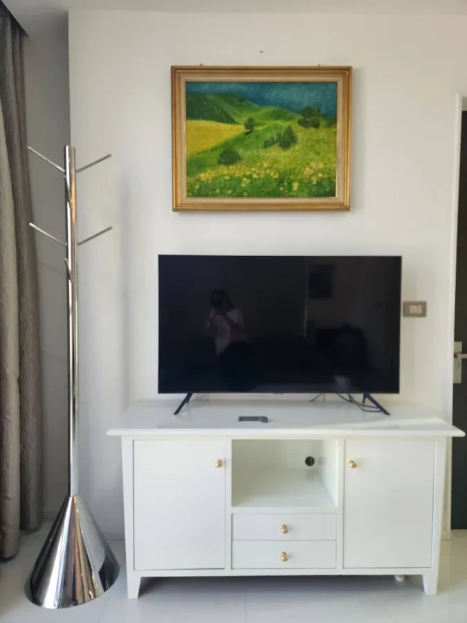 For rent: The Bangkok Sathorn, a nice room with plenty of usable space, good location, convenient transportation, book now!