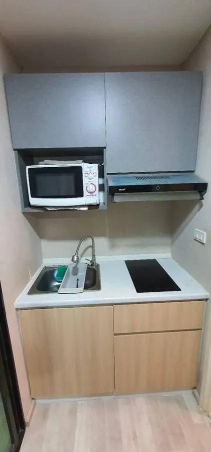 ขาย แมกซ์ซี่ รัชโยธิน-พหลโยธิน 34 ห้องกว้าง กั้นแยกเป็นสัดส่วน วิวสระ เฟอร์ครบ อย่าช้า จองเลย