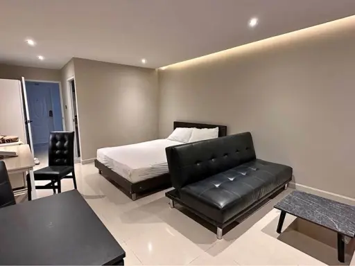 Condo for rent, Regent Home 4 Sukhumvit 85, simple decorated room, tone control, ready to move in. Don't just look, hurry and book now.