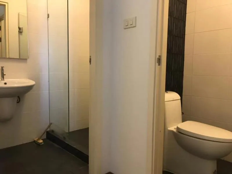 Don't miss for rent, The Trust Condo Ngamwongwan, fully furnished. Electrical appliances are full. Hurry up.