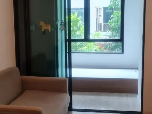 Rental at Moz Lat Phrao 71 is simple but complete function. The tree view is very shady. Do not miss