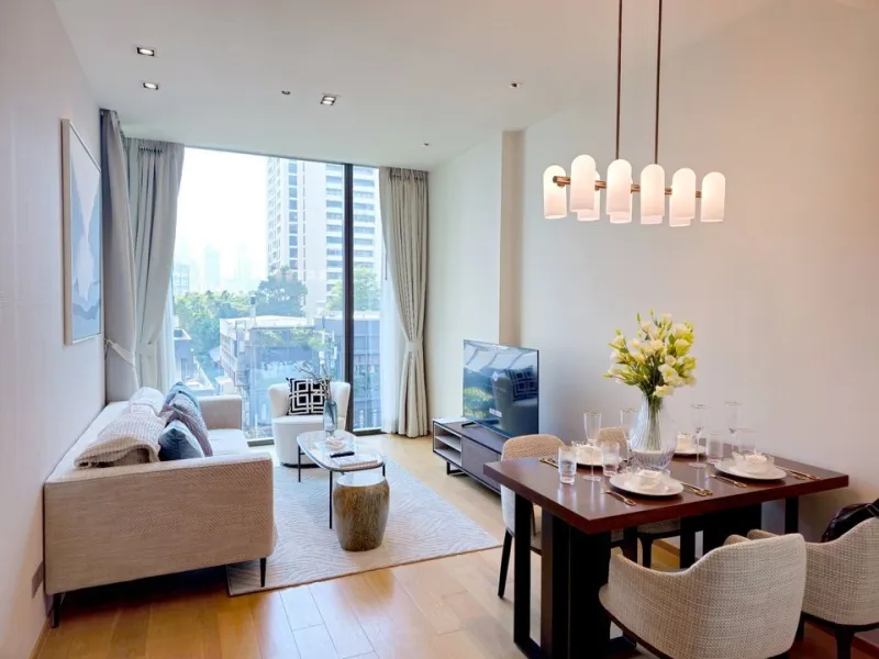 ขาย ให้เช่า คอนโด 28 ชิดลม ตกแต่งบิ้วอิน ระเบียงบานพับ กว้าง จองก่อน ได้อยู่ก่อนเลยจ้า