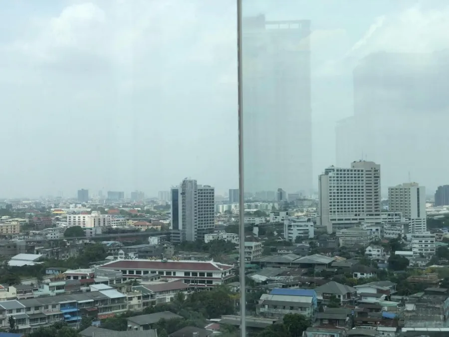 Sale down payment, Supalai Loft Condo, Sathorn-Ratchaphruek, 15th floor, corner room, not adjacent to other rooms, clear view, good price, book now.