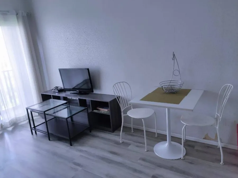 ให้เช่า Double lake condo ห้องตกแต่งเรียนร้อย พร้อมอยู่ทันที่ เฟอร์ครบ จบที่เดียวเลยจ้า