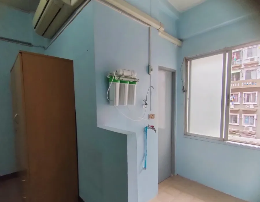 Sell / rent condo, Phatthanakan Life Complex, Rim room, wide area, privacy, urgent.